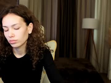 Lily live cam video preview